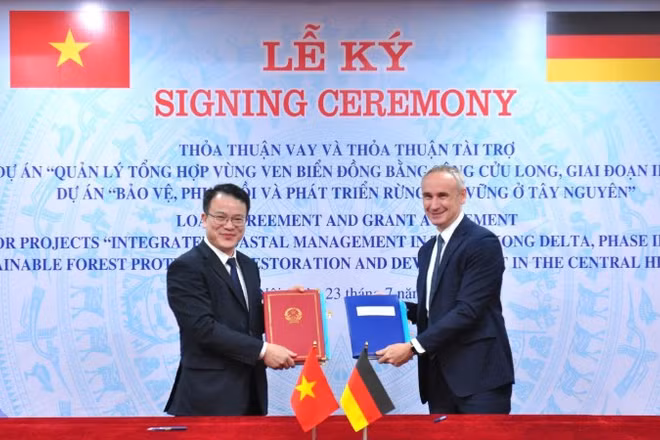 Lễ ký kết Thỏa thuận vay và Thỏa thuận viện trợ giữa Việt Nam và Đức cho hai dự án về thích ứng biến đổi khí hậu và phát triển rừng bền vững.