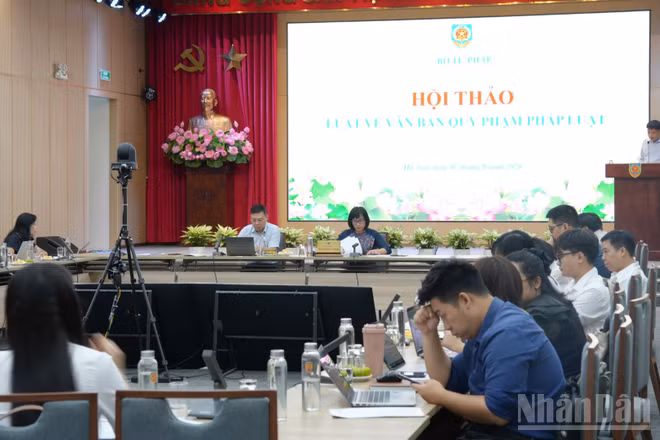 Quang cảnh hội thảo.