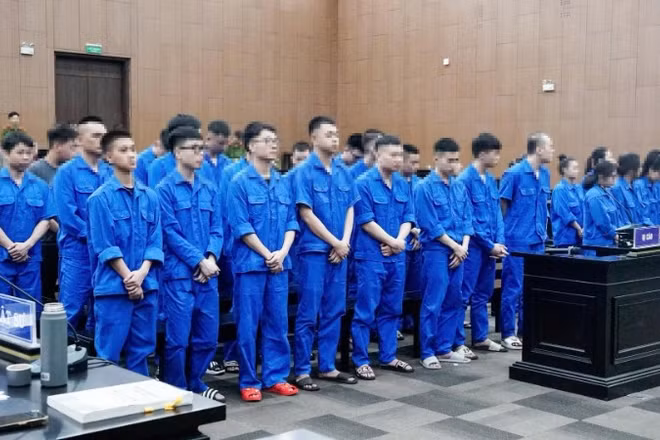 Các bị cáo tại phiên tòa.