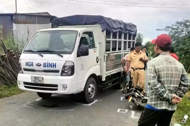 Hiện trường vụ tai nạn. (Ảnh: E.X)