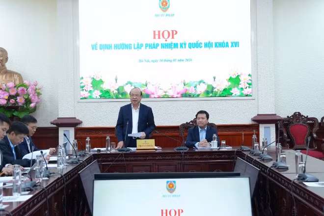 Quang cảnh cuộc họp