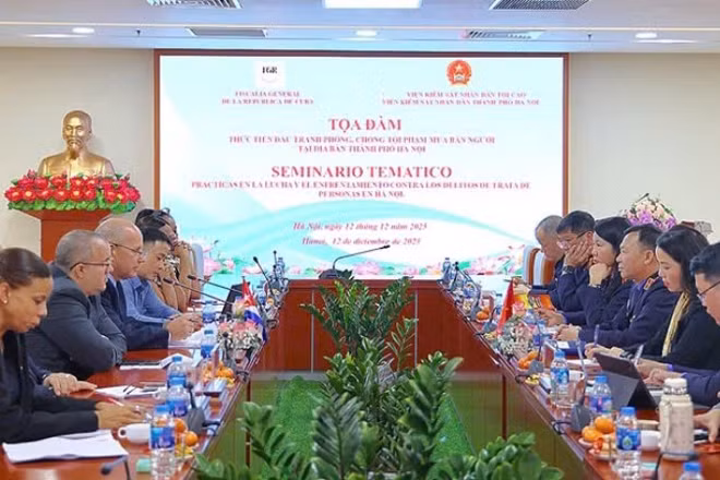Quang cảnh tọa đàm.