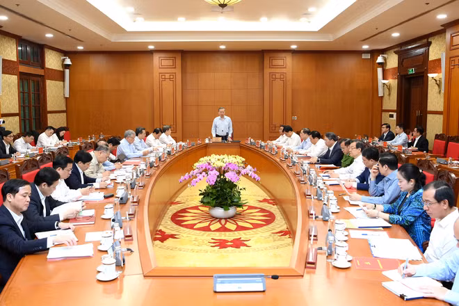 Quang cảnh cuộc họp tại Trụ sở Trung ương Đảng. (Ảnh: ĐĂNG KHOA)
