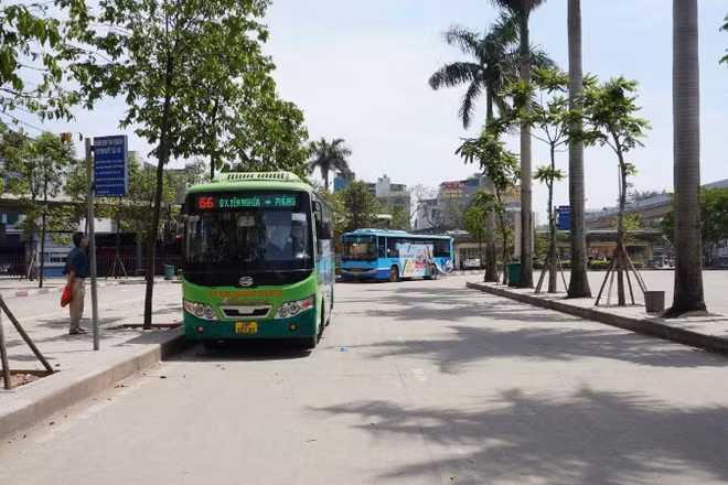 Tổng công ty Vận tải Hà Nội thực hiện điều chỉnh lộ trình, chỉ tiêu 4 tuyến buýt từ đầu tháng 2/2026.