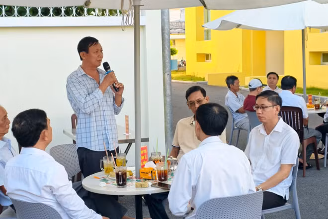Mô hình cà-phê doanh nhân nơi gặp gỡ, đối thoại giữa chính quyền và doanh nghiệp ở phường Phú Lợi.