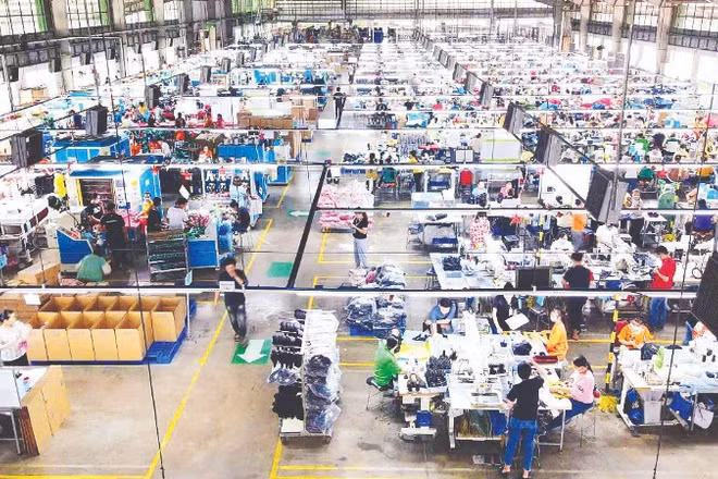 Xưởng sản xuất da giày thuộc Tập đoàn Thái Bình Shoes.