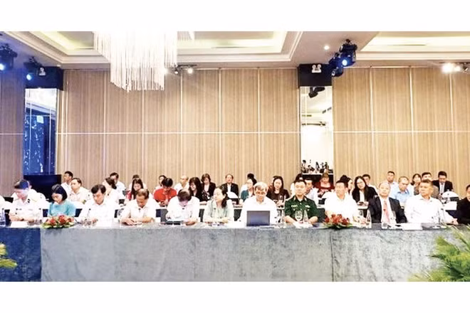 Đại biểu tham dự hội nghị ký kết hợp tác phát triển du lịch liên vùng.