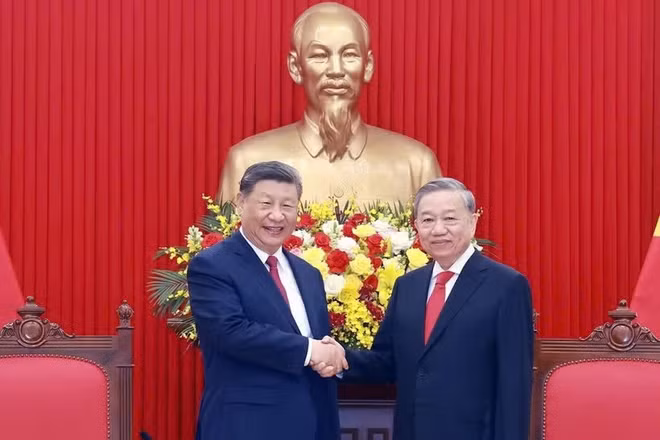 Tổng Bí thư Tô Lâm gặp hẹp Tổng Bí thư, Chủ tịch nước Trung Quốc Tập Cận Bình vào tháng 4/2025 tại Hà Nội. (Ảnh: TTXVN)