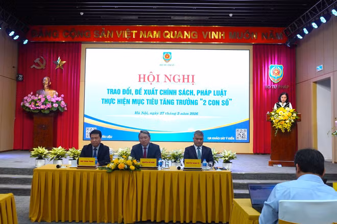 Hội nghị trao đổi, đề xuất chính sách, pháp luật thực hiện mục tiêu tăng trưởng “2 con số” do Bộ Tư pháp tổ chức chiều 27/3, tại Hà Nội.