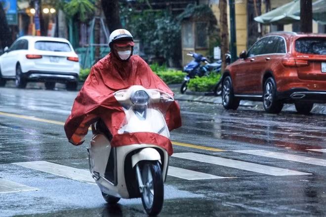 Dự báo khu vực Hà Nội có mưa vài nơi, sáng và đêm trời lạnh. (Ảnh minh họa: TTXVN)