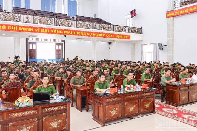 Toàn cảnh lễ khai giảng.