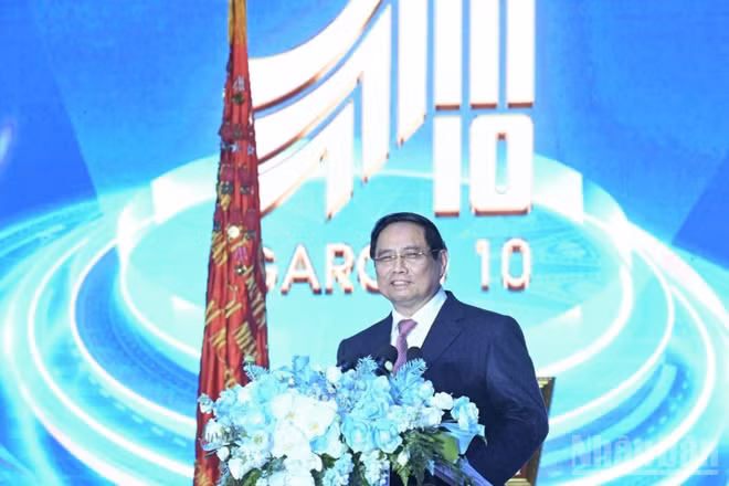 Thủ tướng Chính phủ Phạm Minh Chính phát biểu ý kiến tại lễ kỷ niệm. (Ảnh: TRẦN HẢI)
