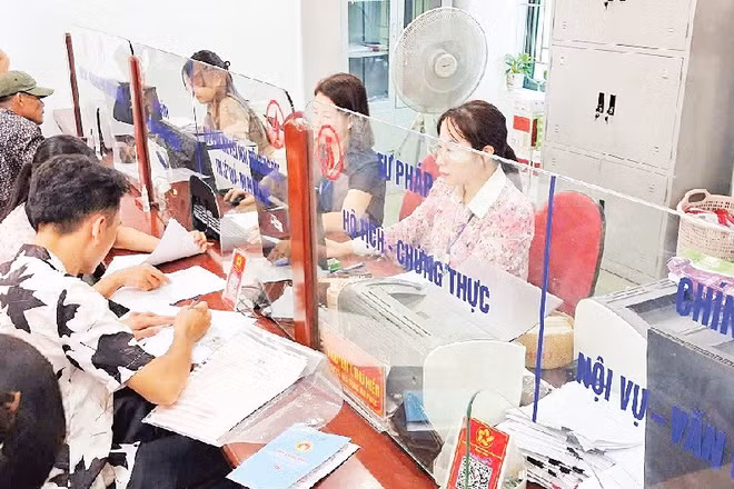 Trung tâm hành chính công cấp xã luôn cần những cán bộ, công chức có trình độ, tâm huyết để giải quyết công việc kịp thời cho người dân.