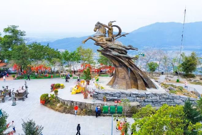 Di tích quốc gia đặc biệt đền Sóc sẽ sớm có sản phẩm du lịch trải nghiệm đêm.