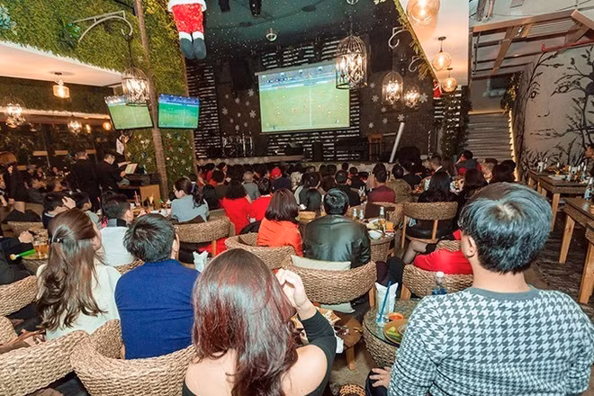 Trong thời đại bùng nổ các nền tảng giải trí trực tuyến, truyền hình vẫn giữ vị thế quan trọng trong đời sống văn hóa của công chúng, nhưng cũng cần những điều chỉnh quản lý quảng cáo trong chương trình của các nhà đài.