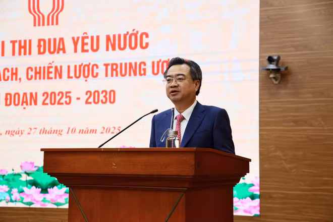 Đồng chí Nguyễn Thanh Nghị phát biểu tại Đại hội.