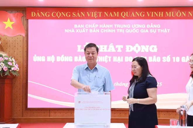 Phát động ủng hộ đồng bào bị thiệt hại do bão số 10