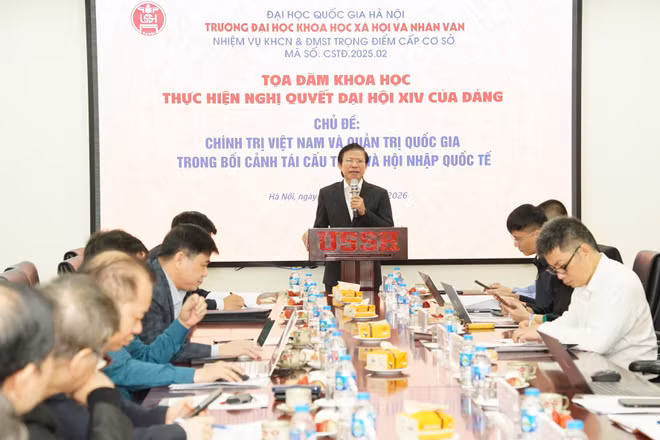 GS, TS Hoàng Anh Tuấn, Hiệu trưởng Trường Đại học Khoa học Xã hội và Nhân văn phát biểu khai mạc Tọa đàm (Ảnh: Quang Sáng)