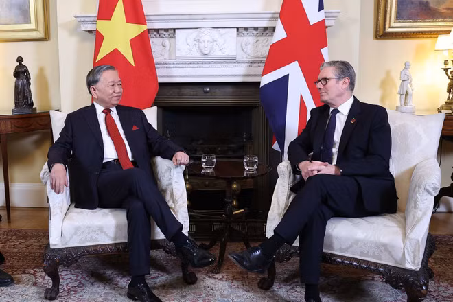 Tổng Bí thư Tô Lâm và Thủ tướng Liên hiệp Vương quốc Anh và Bắc Ireland Keir Starmer hội đàm. (Ảnh: Thống Nhất/TTXVN)