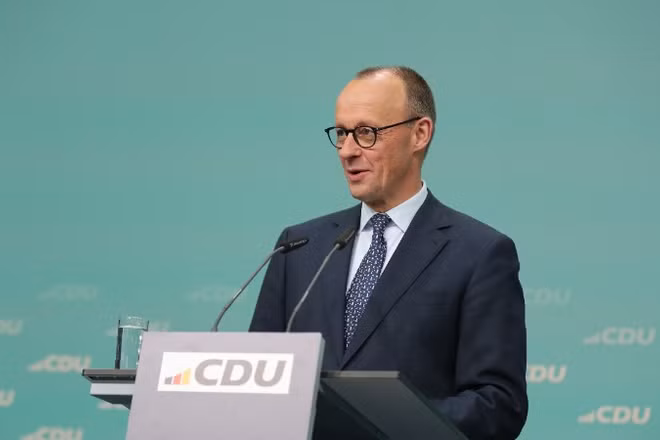 Thủ tướng Đức Friedrich Merz phát biểu trong một cuộc họp báo tại thủ đô Berlin. (Ảnh: THX/TTXVN)