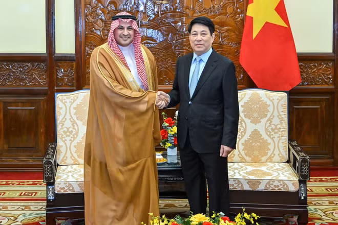 Chủ tịch nước Lương Cường tiếp Đại sứ Vương quốc Saudi Arabia. (Ảnh: Thủy Nguyên)