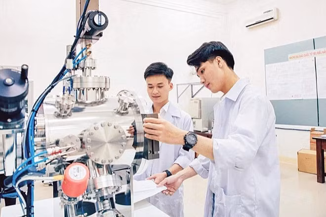 Luật Giáo dục đại học 2025 quy định rõ Nhà nước bảo đảm quyền tự chủ đầy đủ, toàn diện cho cơ sở giáo dục đại học không phụ thuộc vào mức độ tự chủ tài chính. (Ảnh minh họa)