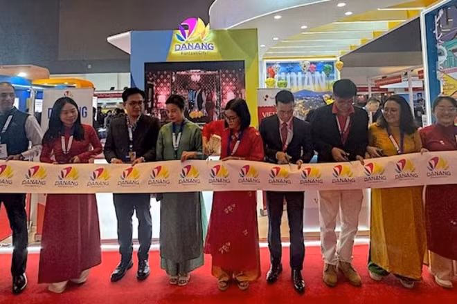 Lễ khai trương gian hàng Du lịch Đà Nẵng tại Hội chợ Du lịch Quốc tế OTM 2026. (Ảnh: Trung tâm xúc tiến du lịch Đà Nẵng)