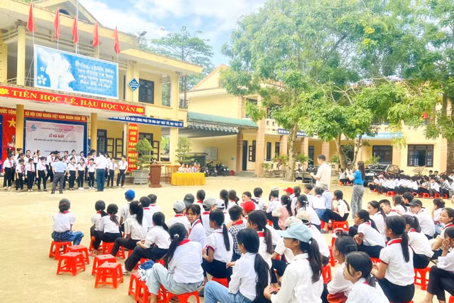 Các trường học tại xã biên giới Trường Sơn, tỉnh Quảng Trị được sắp xếp, tổ chức lại thành Trường phổ thông dân tộc nội trú tiểu học và trung học cơ sở Trường Sơn. (Ảnh: HƯƠNG GIANG)