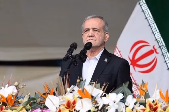 Tổng thống Masoud Pezeshkian đang tạm thời đảm nhận cương vị lãnh đạo cao nhất ở Iran. (Ảnh: China Daily)