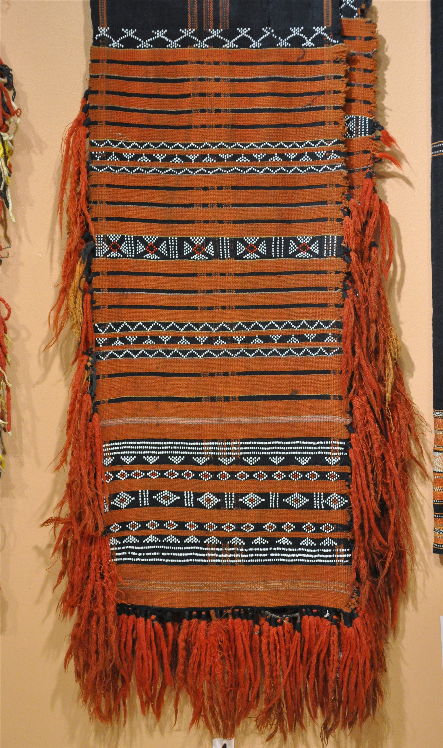 Khố hoa – nét đặc trưng độc đáo của người Xơ Đăng. (Ảnh: Báo Dân tộc và phát triển) Khố hoa – nét đặc trưng độc đáo của người Xơ Đăng. (Ảnh: Báo Dân tộc và phát triển)