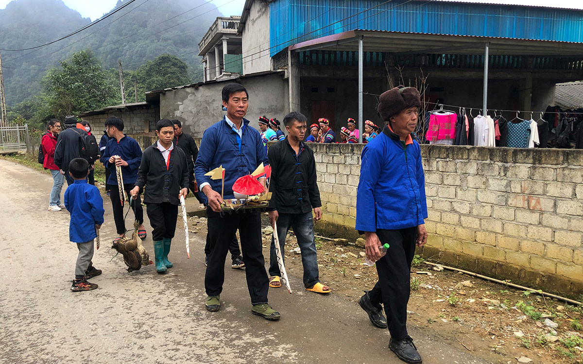 Lễ quét ma của người Phù Lá. (Ảnh: TUYẾT LOAN)