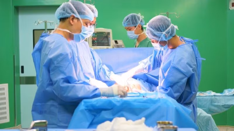 Ca mổ diễn ra thành công cứu sản phụ và thai nhi. (Ảnh: TRÚC ĐÀO)