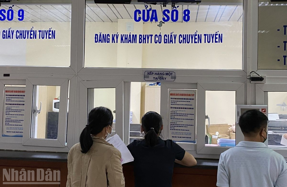Từ 1/7, người tham gia bảo hiểm y tế 5 năm liên tục được hưởng nhiều quyền lợi. (Ảnh: ĐỖ THOA)