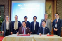 Lễ ký kết giữa các đơn vị tại “Diễn đàn hợp tác quốc tế phát triển đầu tư”.