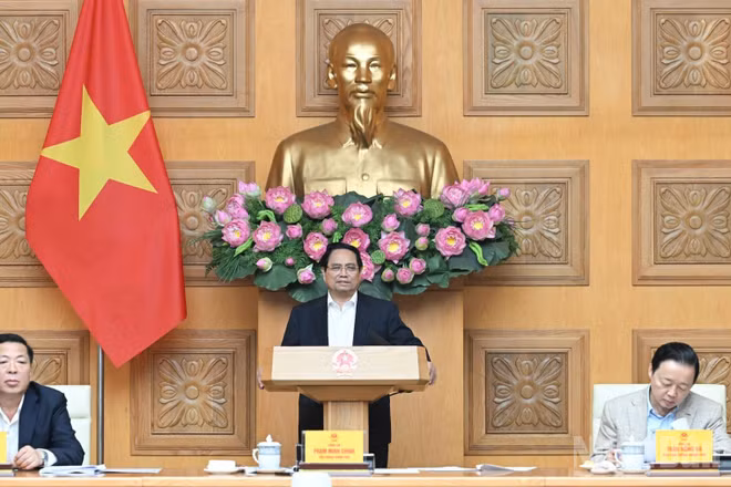 Thủ tướng Chính phủ Phạm Minh Chính chủ trì Phiên họp thứ 22 của Ban Chỉ đạo Nhà nước về các dự án, công trình giao thông trọng điểm. (Ảnh: Trần Hải)