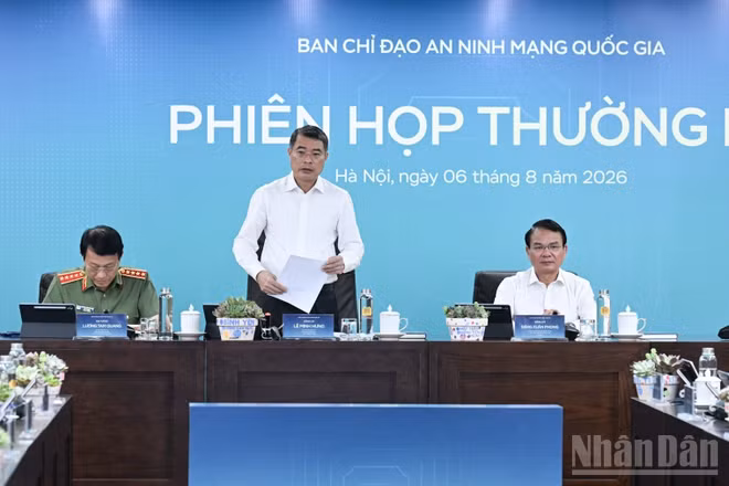 Thủ tướng Chính phủ Lê Minh Hưng chủ trì Phiên họp thứ hai năm 2026 của Ban Chỉ đạo An ninh mạng quốc gia. (Ảnh: Trần Hải)