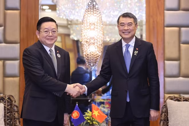 Thủ tướng Chính phủ Lê Minh Hưng tiếp Tổng thư ký ASEAN Kao Kim Hourn. (Ảnh: VGP/Nhật Bắc)