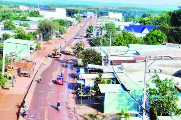 Mặt bằng đầu tuyến ĐT 753 vẫn chưa được giải phóng ảnh hưởng công tác di dời đường điện chạy cặp tuyến.