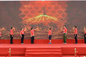 Các đồng chí lãnh đạo tỉnh Lai Châu tham gia nghi thức hưởng ứng Tháng hành động phòng, chống ma túy được phát động trực tuyến trên toàn quốc.