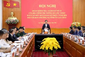 Bộ trưởng Phan Văn Giang, Trưởng Đoàn Kiểm tra, giám sát số 16 của Bộ Chính trị, phát biểu tại buổi làm việc.