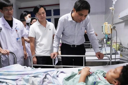 Cháu M. là nạn nhân nhỏ tuổi được cứu sống trong vụ lật tàu du lịch tại Vịnh Hạ Long.