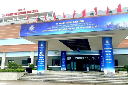 Bệnh viện Phụ sản Trung ương có quy mô 300 giường nội trú, tiếp nhận khoảng 1.000 lượt khám mỗi ngày.