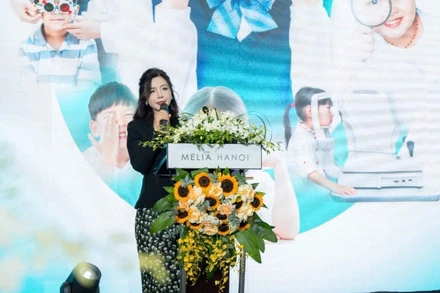 Thạc sĩ, bác sĩ Đinh Thị Phương Thủy, Giám Đốc điều hành Bệnh viện Đông Đô phát biểu tại hội thảo.