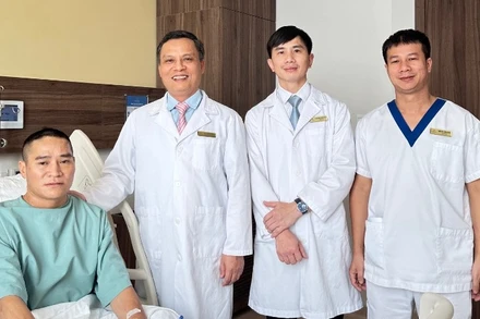 Bệnh nhân bình phục sau ca mổ sinh tử, với tình trạng cấp cứu nguy kịch.