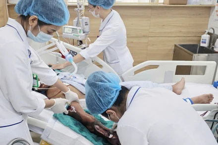 Bệnh nhân hoại tử cánh tay khi nhập viện