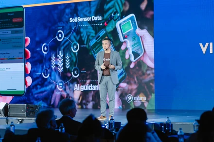 Ông Nguyễn Đỗ Dũng chia sẻ về ứng dụng công nghệ trong sản xuất nông nghiệp.