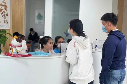 Khoảng 7–10% các cặp vợ chồng trong độ tuổi sinh sản tại Việt Nam đang đối mặt với vấn đề hiếm muộn.