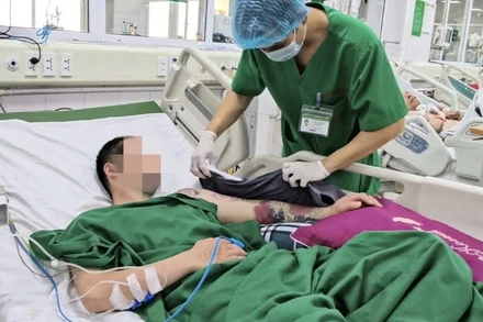 Bệnh nhân bị hội chứng chèn ép khoang ở cánh tay trái.