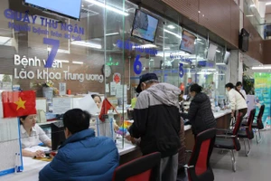 Bệnh nhân đến khám tại Bệnh viện Lão khoa Trung ương. 