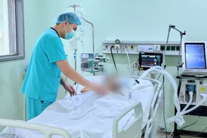 Bệnh nhân được điều trị tích cực tại Bệnh viện Trung ương Quân đội 108.